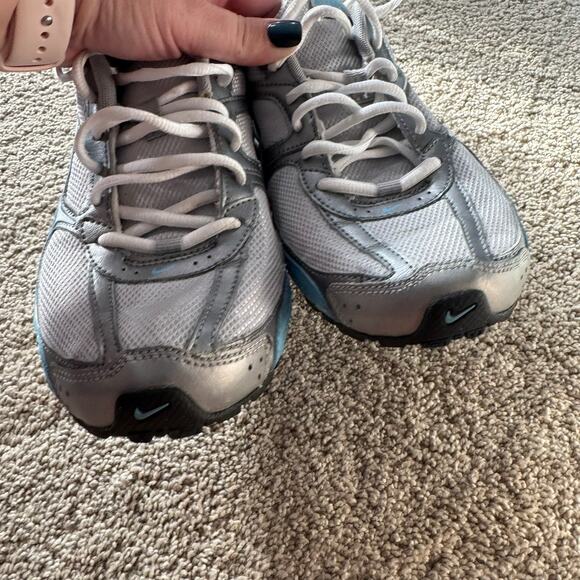 Nike Reax Run 5 Running Shoes Athletic Sneaker Women's Size 8.5 Gray Blue Silver - Picture 3 of 11